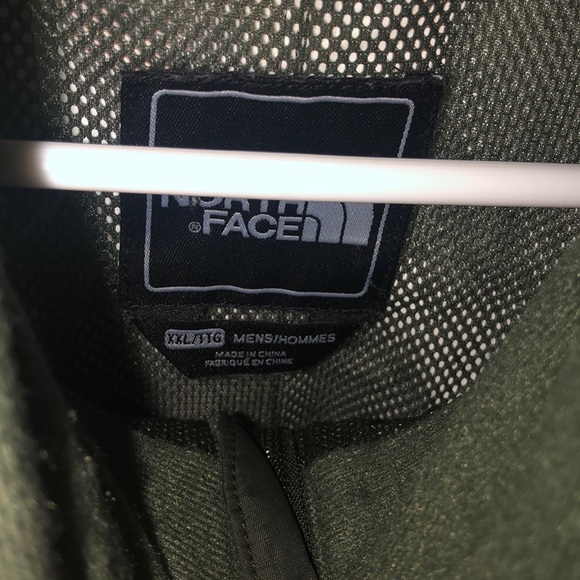 The North Face men's Resolve 2 Taupe Green - Picture 2 of 2